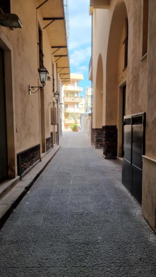 Le Dimore Del Corso II Ad Acireale Fra Catania, Taormina, Il Mare E L'Etna Exterior photo